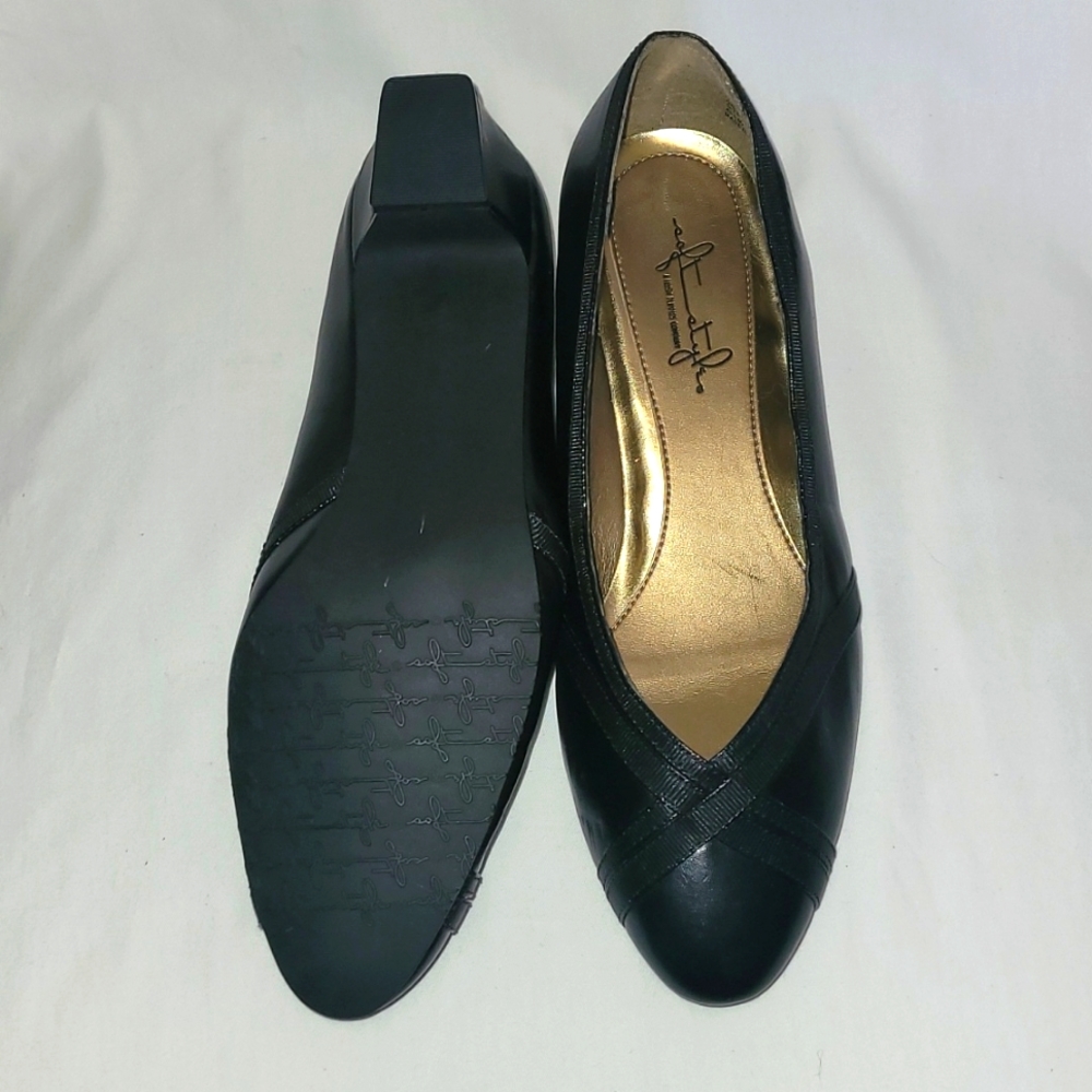 Black pumps sz 8